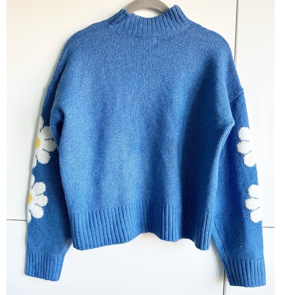 Ultra Flirt Daisy Sweater Blue White Flowers Size Small Knit Mock Neck - Picture 4 of 6